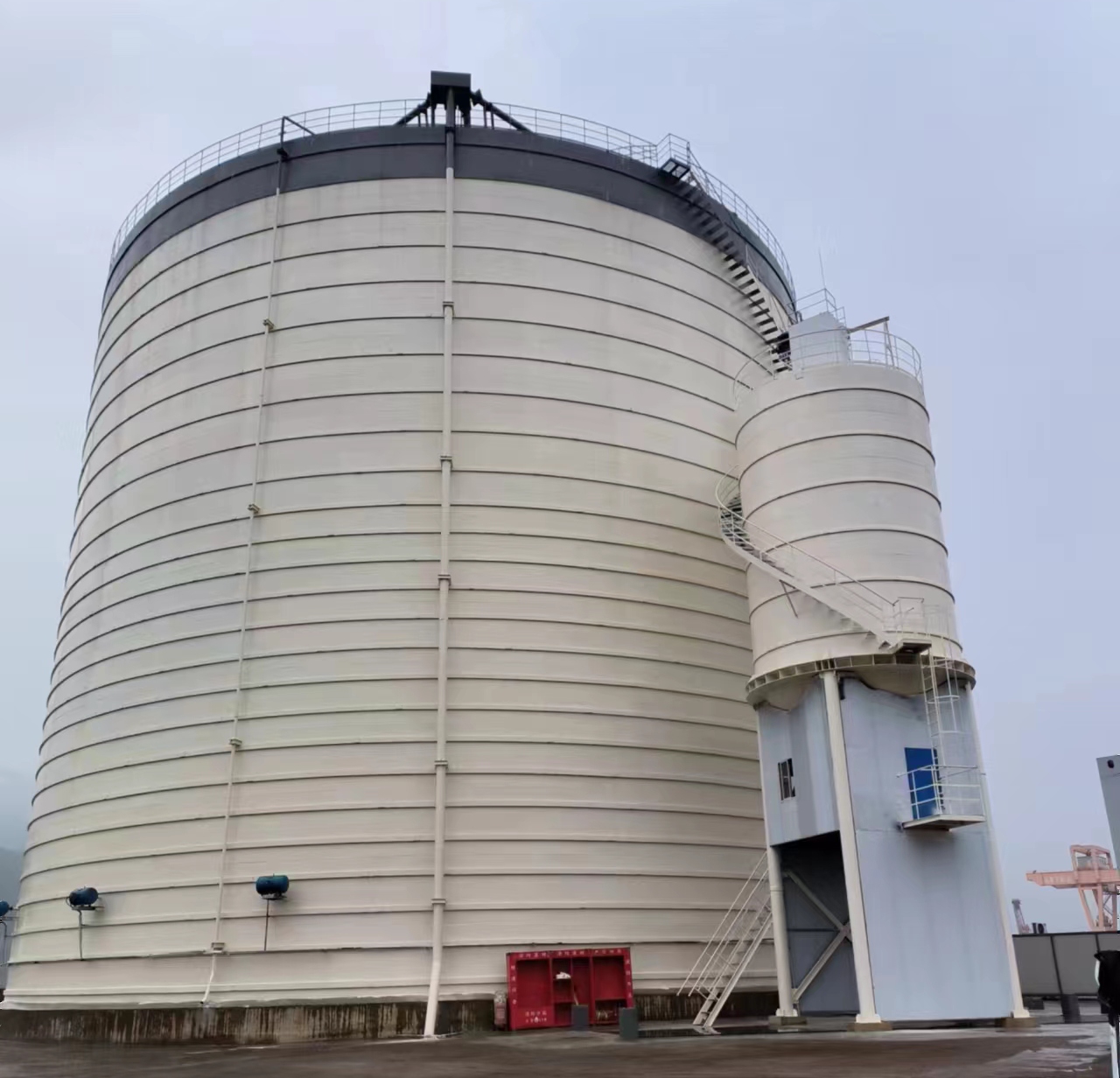 额济纳10万吨水泥钢板库